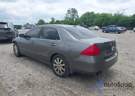 2006 Honda Accord 3.0 Ex из США, поврежденный, VIN 1HGCM66566A038151